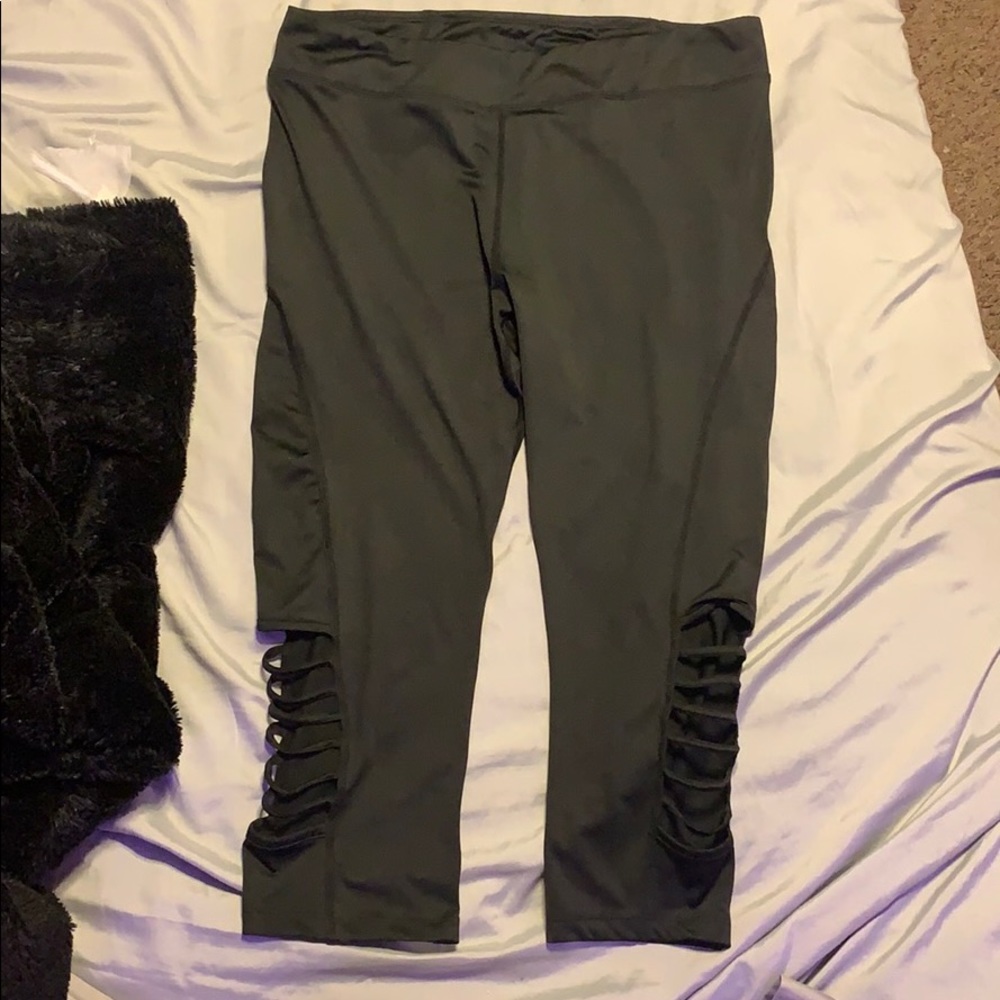 Black, Capri athletic tights.